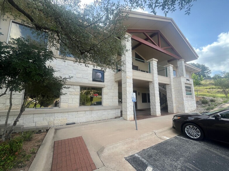 More Photos Of 20500 Fm 1431, Lago Vista Loft Creative Space For Lease