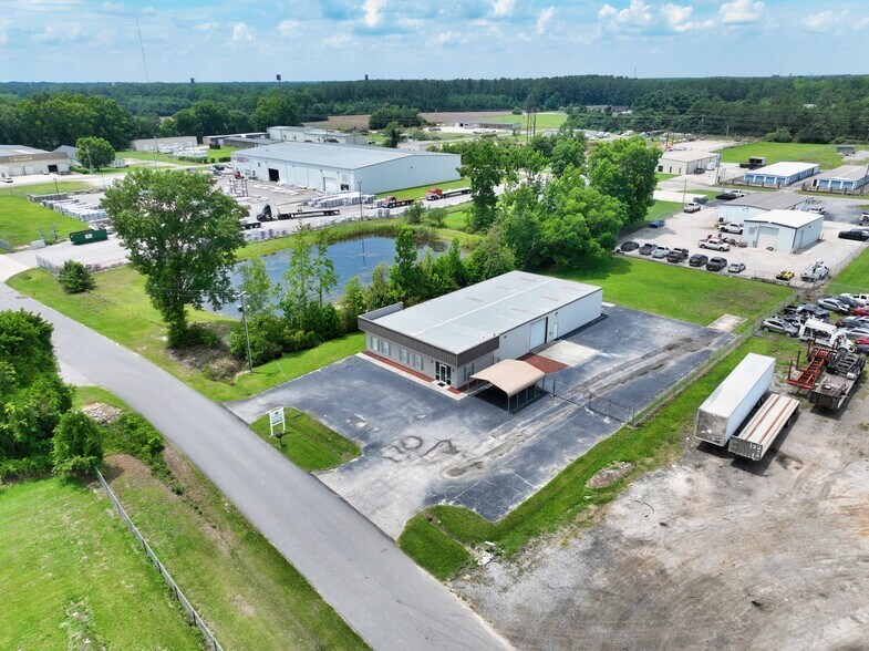 More Photos Of 1829 Habersham Sq, Florence Industrial For Sale