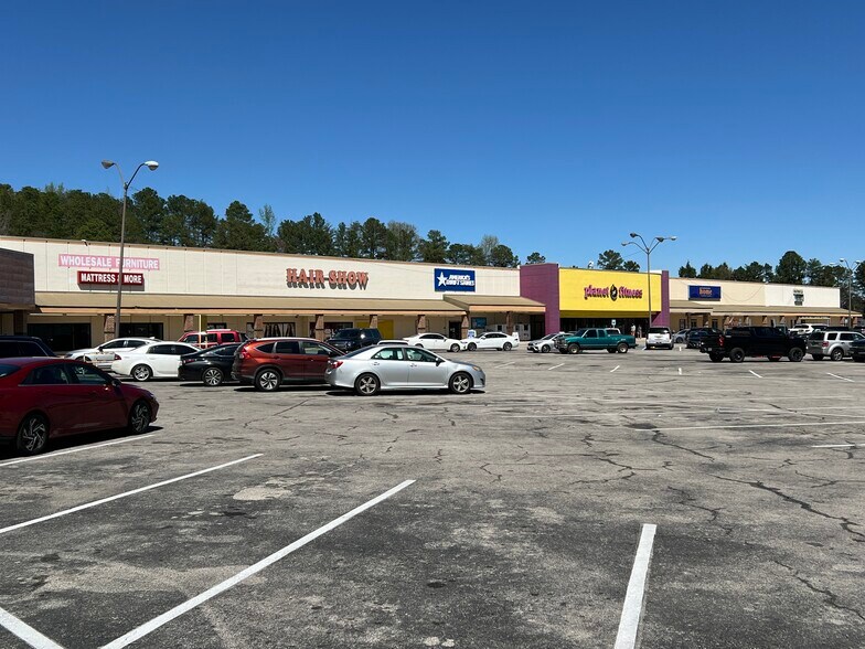 More Photos Of 500-560 West Town Plz, Bessemer Unknown For Lease