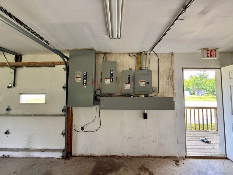 More Photos Of 8570 VT Route 9, Woodford Warehouse For Sale