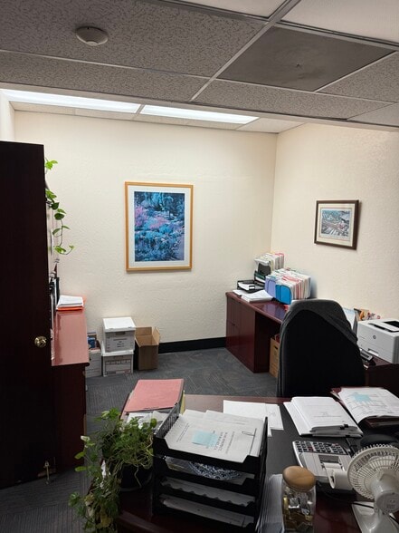 More Photos Of 1761 Laurel St, San Carlos Medical For Sale