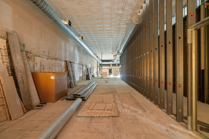 More Photos Of 1309 Tower Ave, Superior Restaurant For Sale