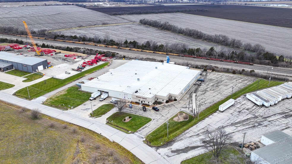 More Photos Of 1674 N Industrial Ave, Ottawa Manufacturing For Sale