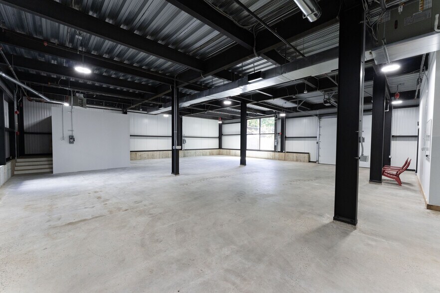 More Photos Of 239-241 Ethan Allen Hwy, Ridgefield Manufacturing For Lease