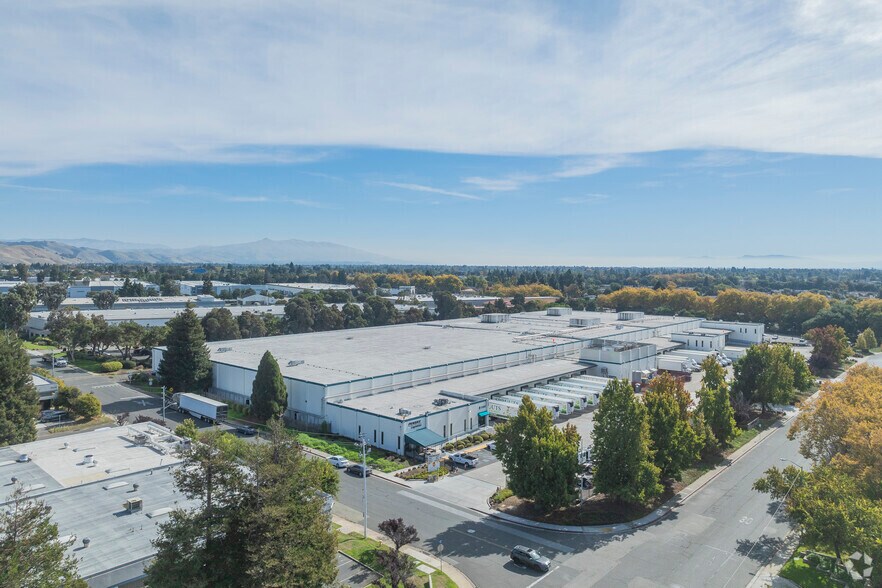 Primary Photo Of 33400 Dowe Ave, Union City Refrigeration Cold Storage For Lease