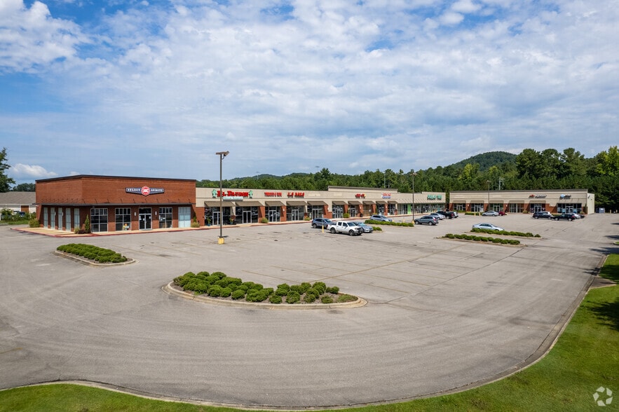 More Photos Of 300 Springville Station Blvd, Springville Freestanding For Lease