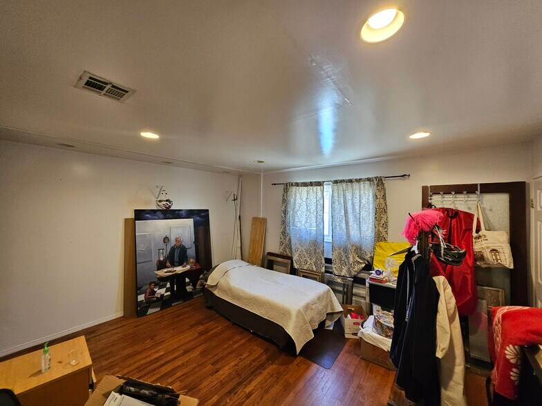 More Photos Of 3264 Motor Ave, Los Angeles Restaurant For Sale