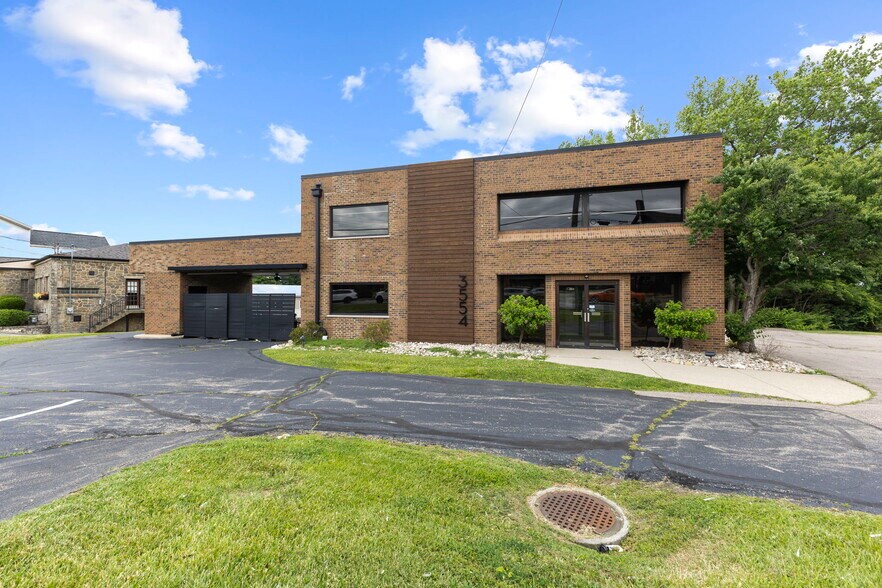 Primary Photo Of 3554 Blue Rock Rd, Cincinnati Loft Creative Space For Sale