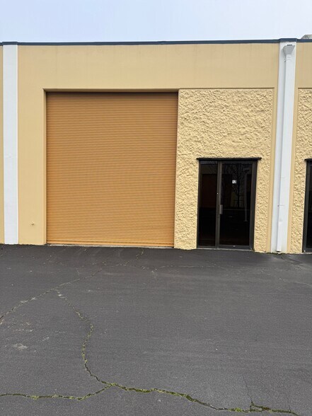 Primary Photo Of 5440-5460 State Farm Dr, Rohnert Park Light Manufacturing For Lease
