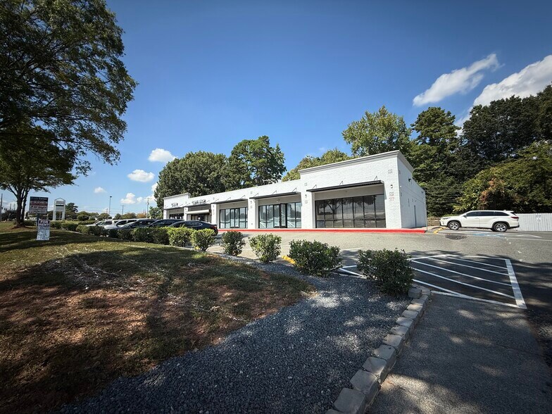 More Photos Of 1237 Tyvola Rd, Charlotte Storefront For Lease