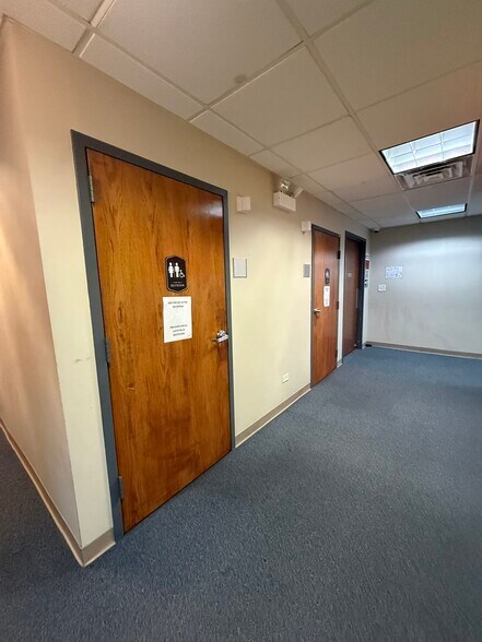 More Photos Of 2715 N Central Ave, Chicago Medical For Lease