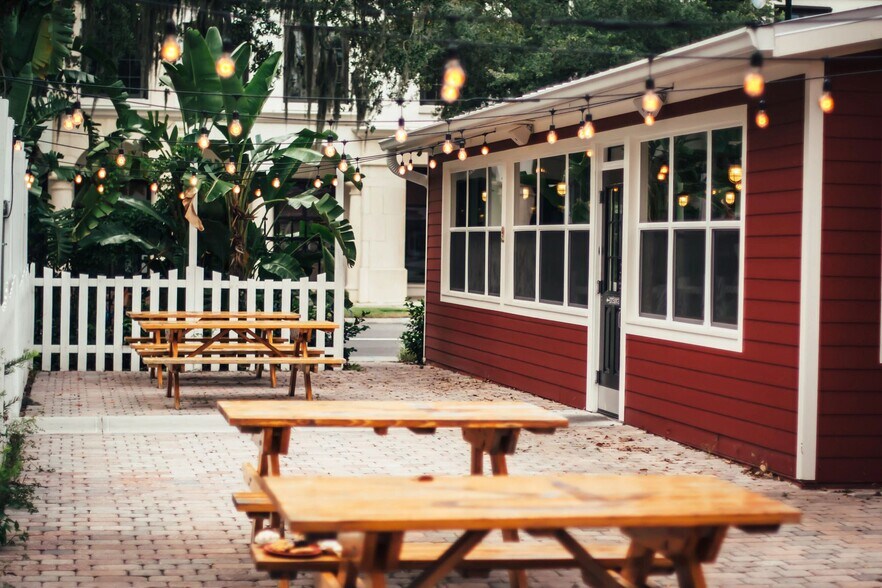 More Photos Of 610 W Morse Blvd, Winter Park Restaurant For Lease