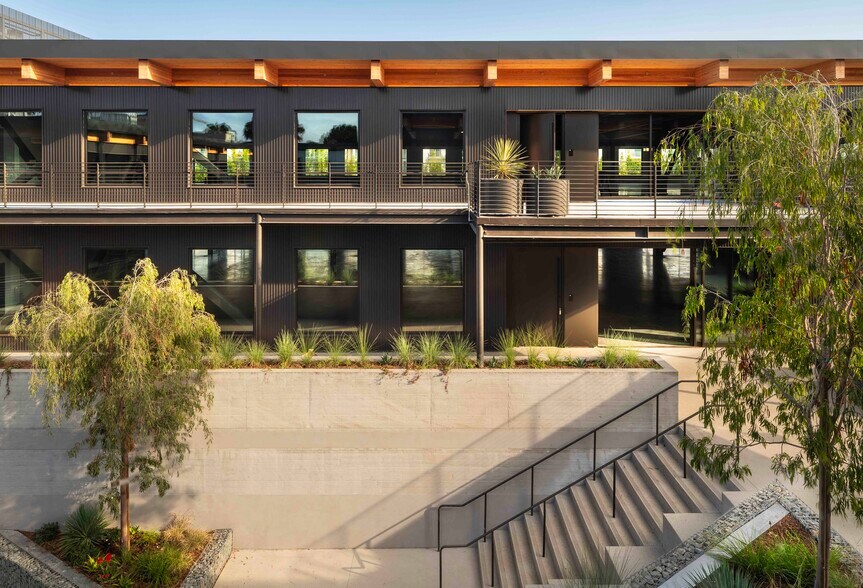 More Photos Of 4204 Glencoe Ave, Marina Del Rey Unknown For Lease