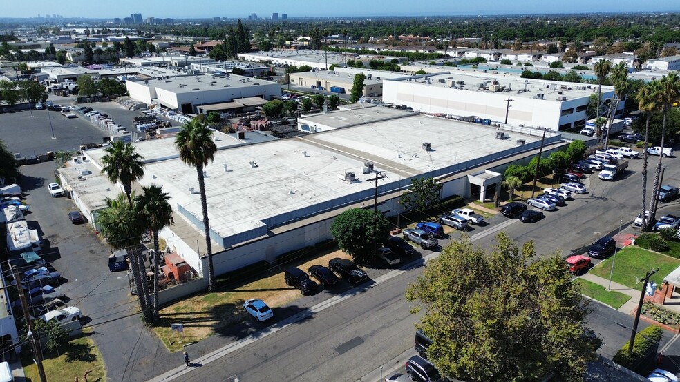 Primary Photo Of 1300 E Wakeham Ave, Santa Ana Warehouse For Lease