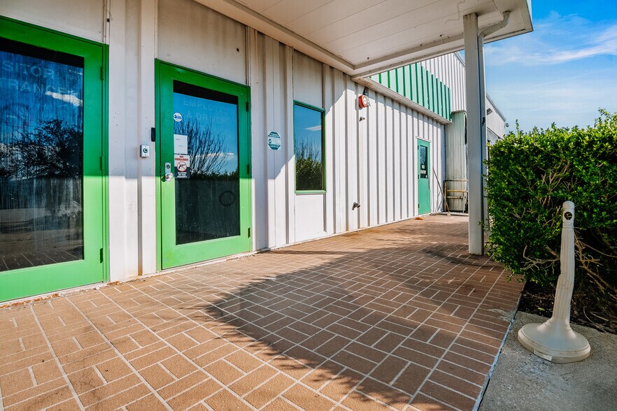 More Photos Of 415 Barbourville Rd, London Warehouse For Sale