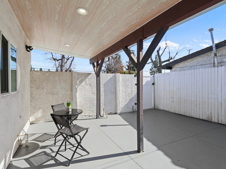 More Photos Of 15801 Chatsworth St, Granada Hills Apartments For Sale