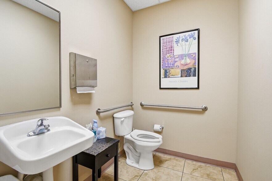 More Photos Of 315 W Town Pl, Saint Augustine Office For Sale