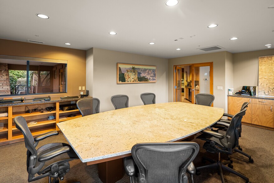 More Photos Of 75 Kallof Pl, Sedona Loft Creative Space For Lease
