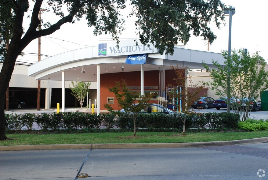 Primary Photo Of 8119 Preston Rd, Dallas Bank For Lease