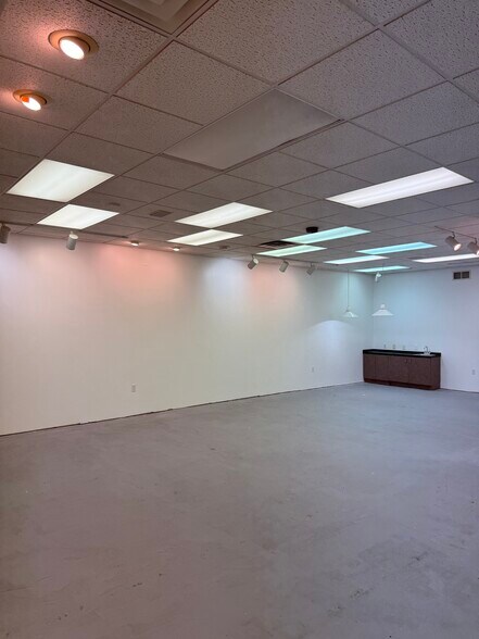 More Photos Of 578 Susquehanna Blvd, Hazleton Freestanding For Lease