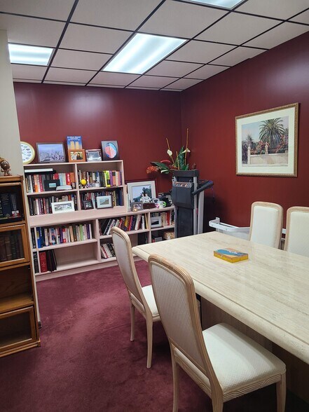 More Photos Of 3023 Eastland Blvd, Clearwater Office For Sale