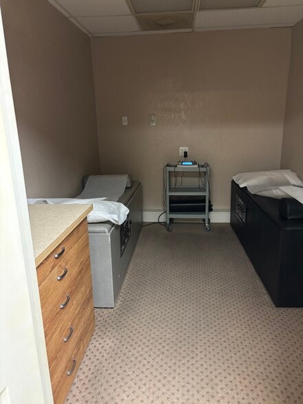 More Photos Of 23470 Olive Wood Plaza Dr, Moreno Valley Office Residential For Lease