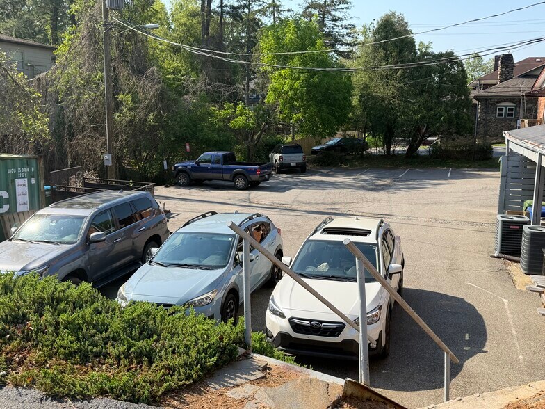 More Photos Of 573 Merrimon Ave, Asheville Medical For Lease