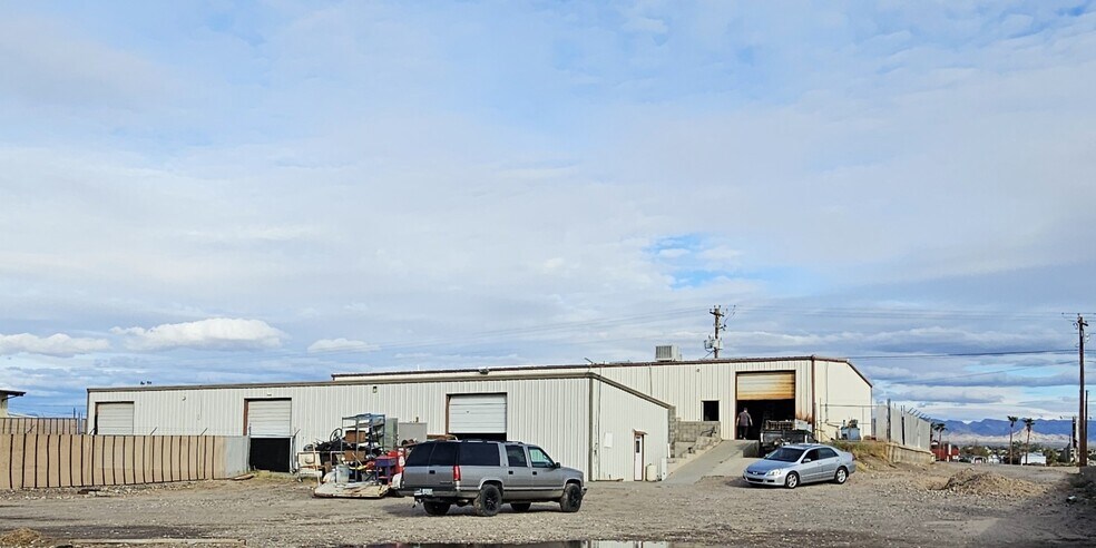 More Photos Of 1470 E Gardena Rd, Fort Mohave Flex For Lease