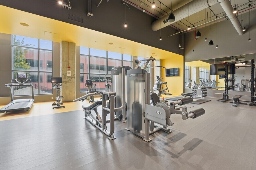 More Photos Of 555 S Mangum St, Durham Office For Lease