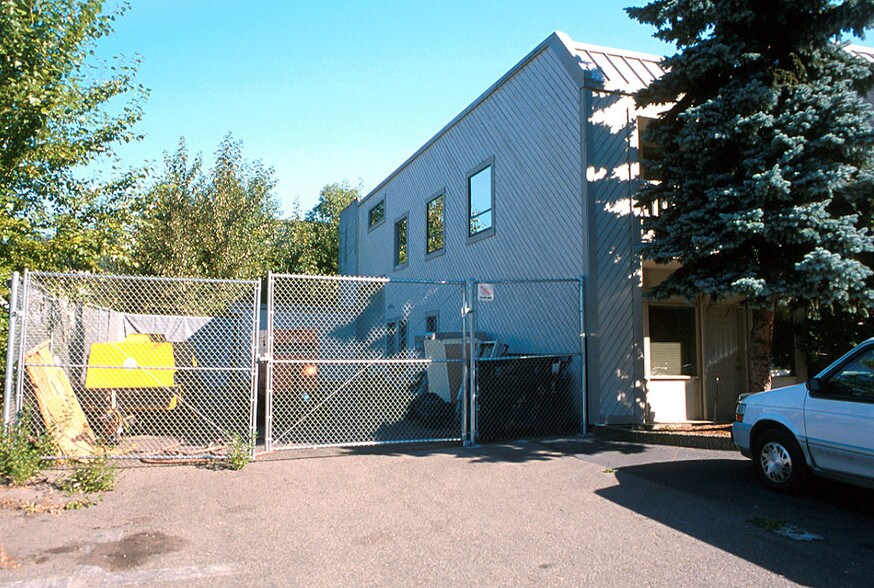 More Photos Of 1801 130th Ave NE, Bellevue Light Manufacturing For Lease