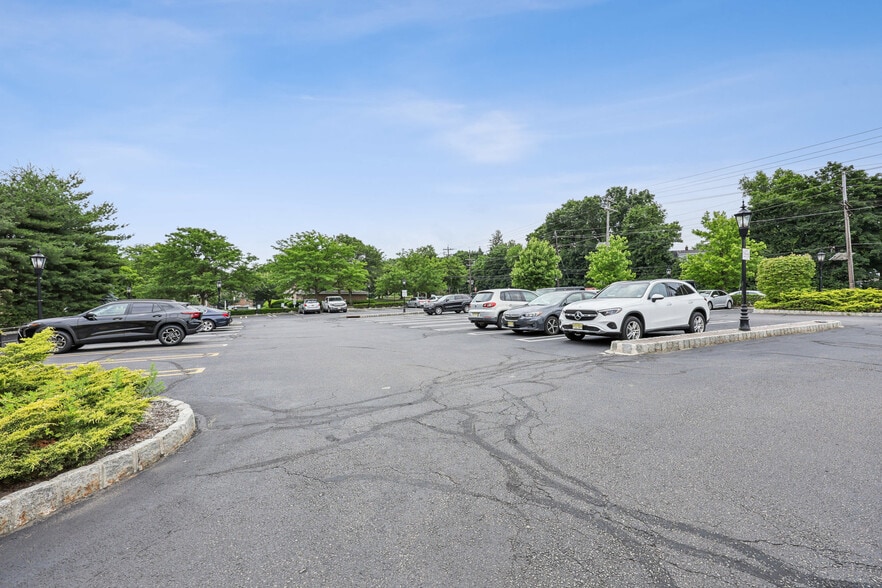 More Photos Of 35 Jefferson Ave, Westwood Health Club For Lease