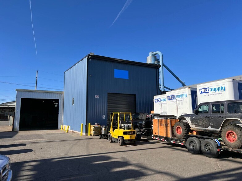 More Photos Of 8380 Agate Rd, White City Manufacturing For Sale