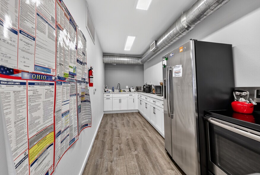 More Photos Of 20847 Sherman Way, Canoga Park Office For Sale