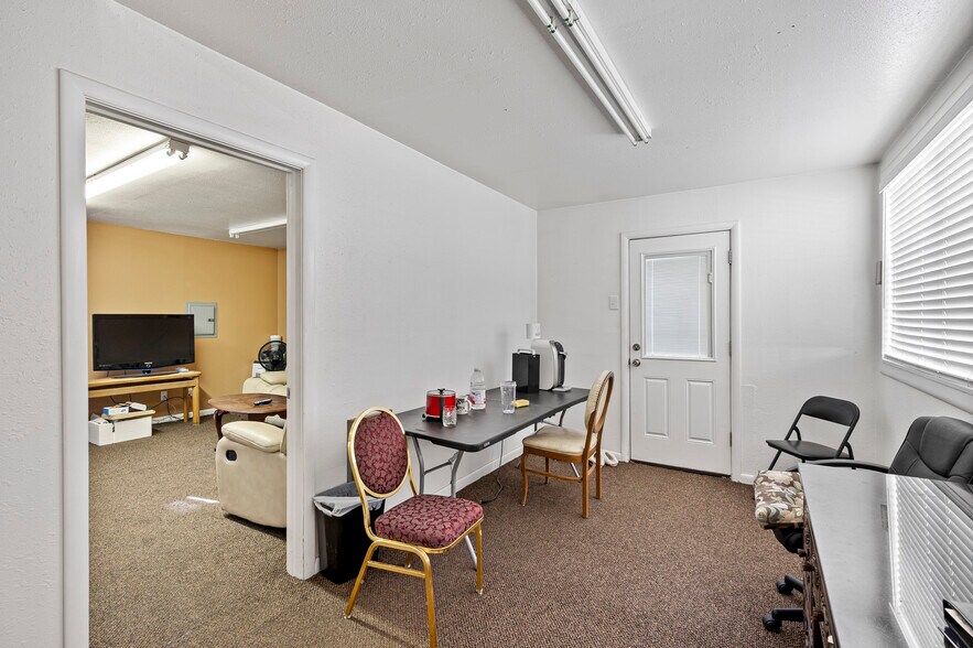 More Photos Of 1157 S Main St, Cedar City Auto Repair For Sale