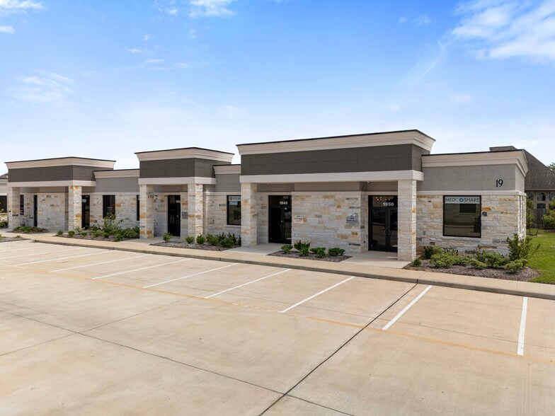 More Photos Of 3129 Kingsley Dr, Pearland Medical For Lease