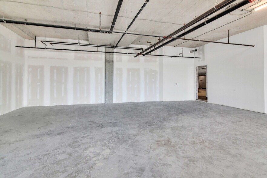 More Photos Of 1275 Finch Av W, Toronto Office For Sale