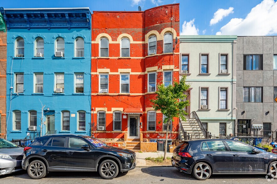 More Photos Of 142 Grove St, Brooklyn Apartments For Sale