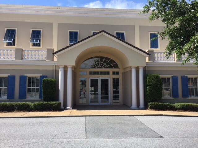 More Photos Of 510 Gloucester St, Brunswick Medical For Lease