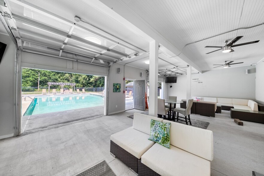 More Photos Of 227 Brumbelow Rd, Carrollton Apartments For Sale