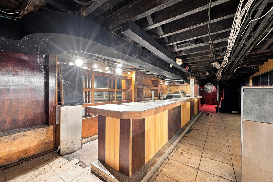 More Photos Of 1437-39 South Street, Philadelphia Specialty For Lease