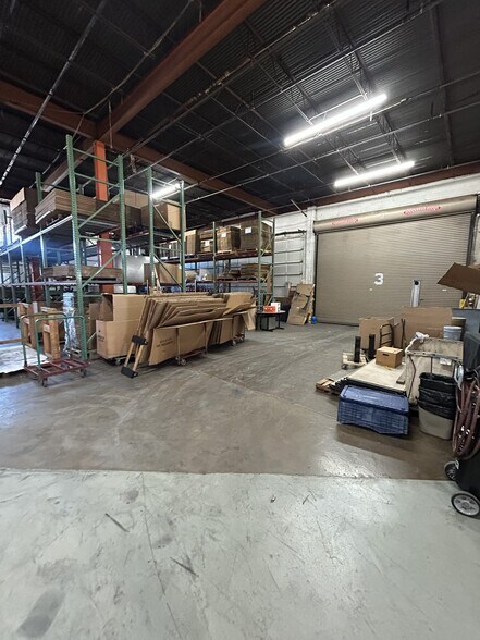 More Photos Of 4900 Frolich Ln, Hyattsville Warehouse For Lease