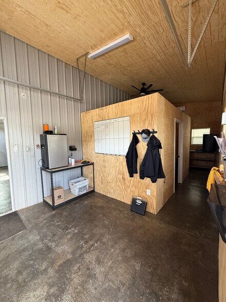 More Photos Of 120 Wade Herrod Rd, Smyrna Freestanding For Lease