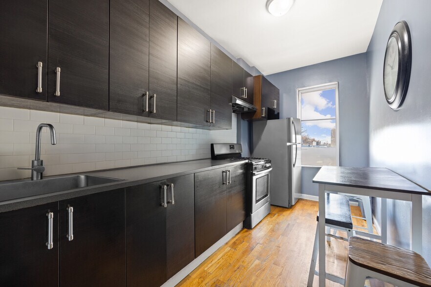 More Photos Of 566 Grandview Ave, Ridgewood Apartments For Sale