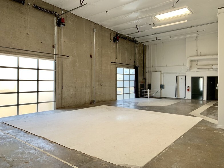 More Photos Of 1710 SE Brooklyn St, Portland Warehouse For Lease