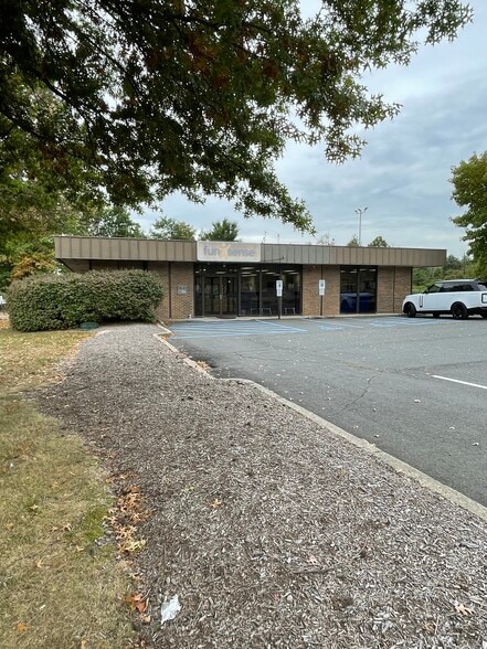 More Photos Of 4437 Route 27, Princeton Supermarket For Lease