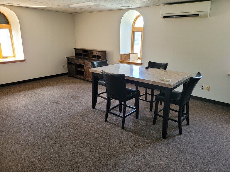 More Photos Of 54 S Liberty Dr, Stony Point Office For Sale