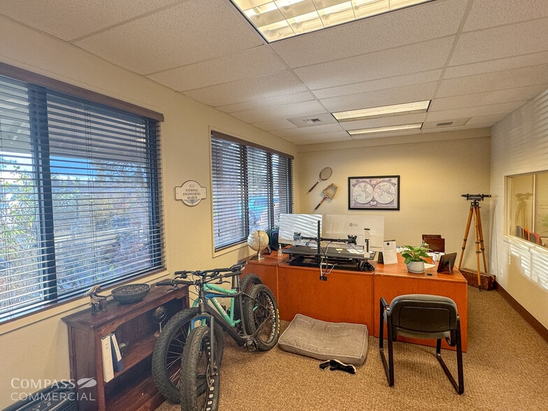 More Photos Of 497 SW Century Dr, Bend Office For Lease