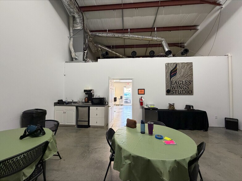 More Photos Of 2020 Independence Commerce Dr, Matthews Flex For Sale