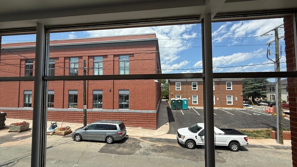 More Photos Of 612 Jefferson St, Charlottesville Office For Lease