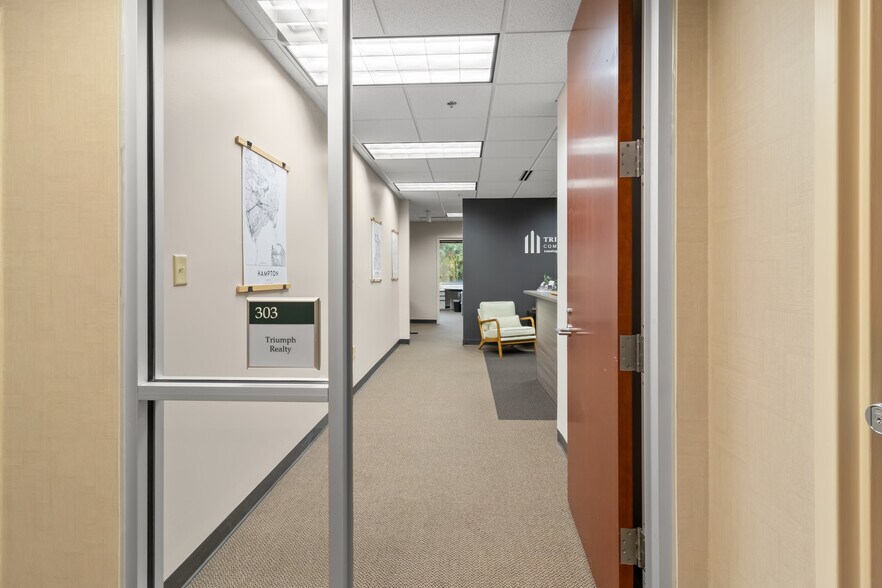 More Photos Of 192 ballard Ct, Virginia Beach Office For Lease